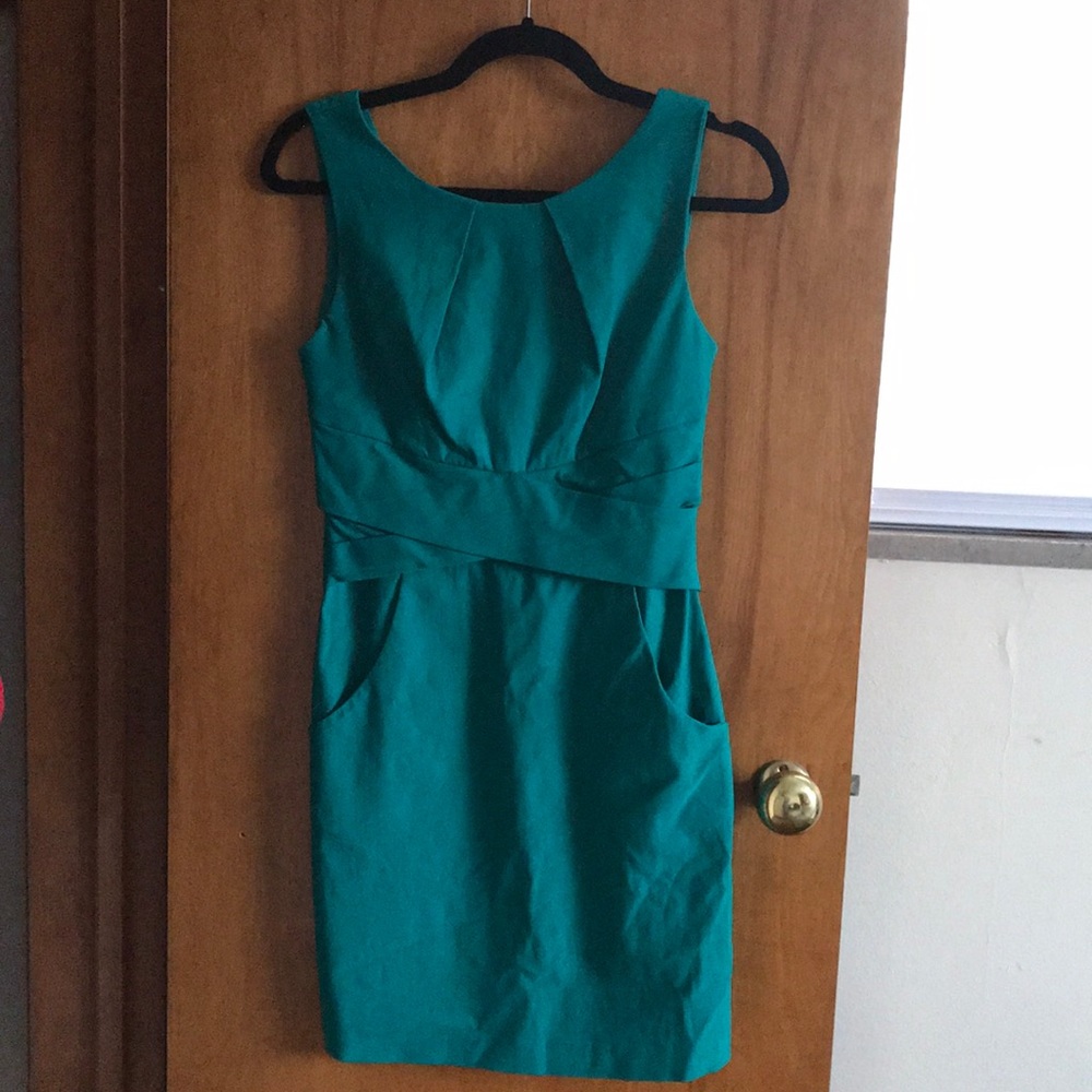 Sleeveless Cross Waist Dress With Pockets